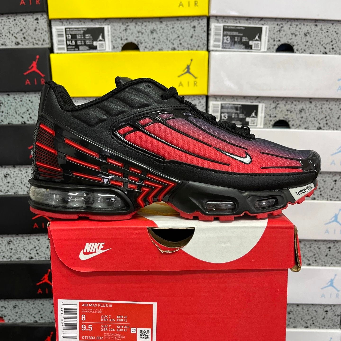 Nike - Air MAX PLUS III