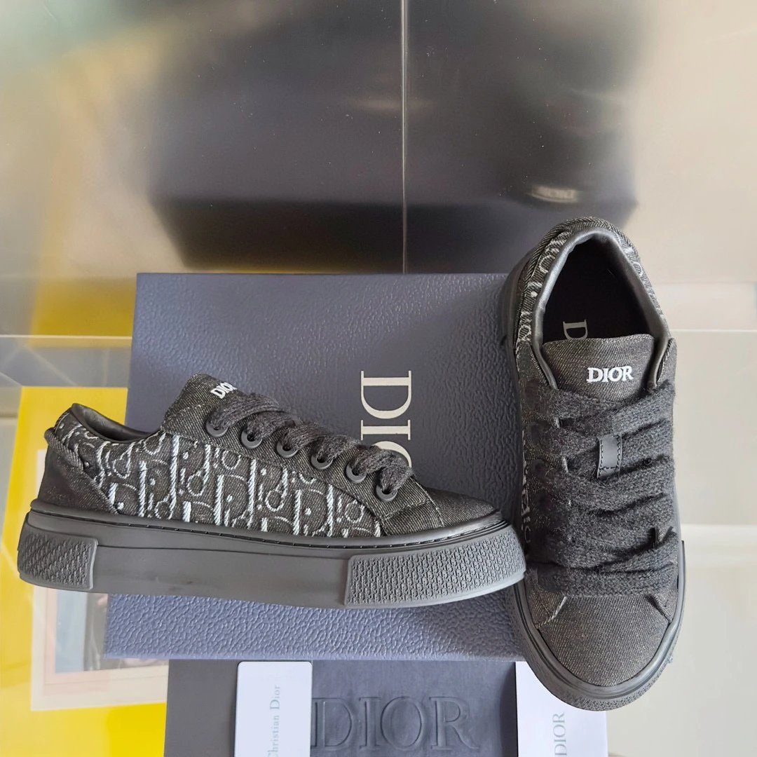 Dior - B33