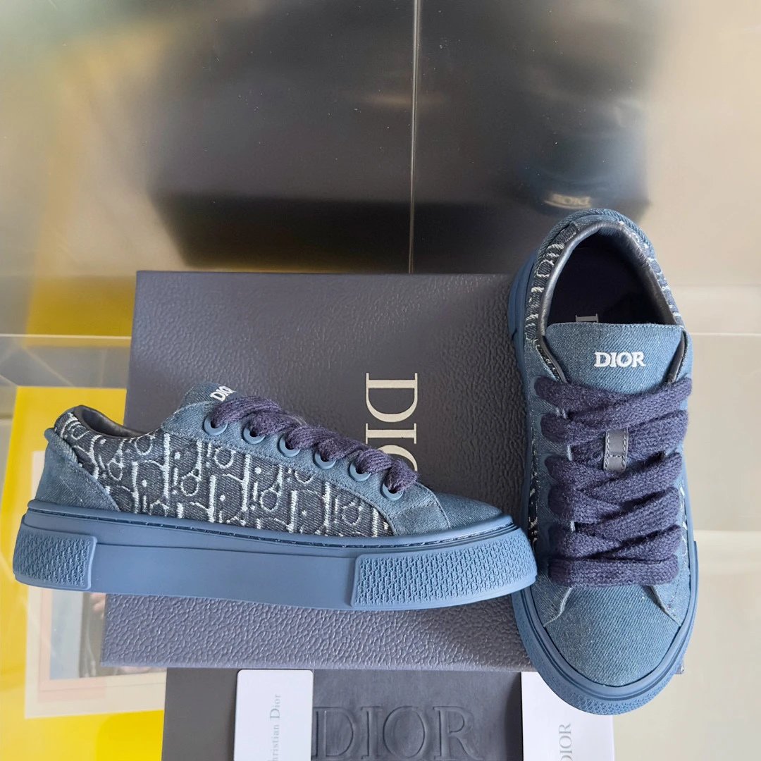 Dior - B33