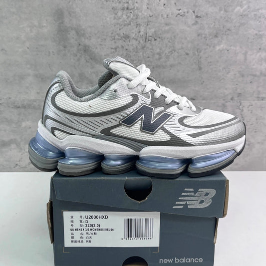 New Balance - 2000