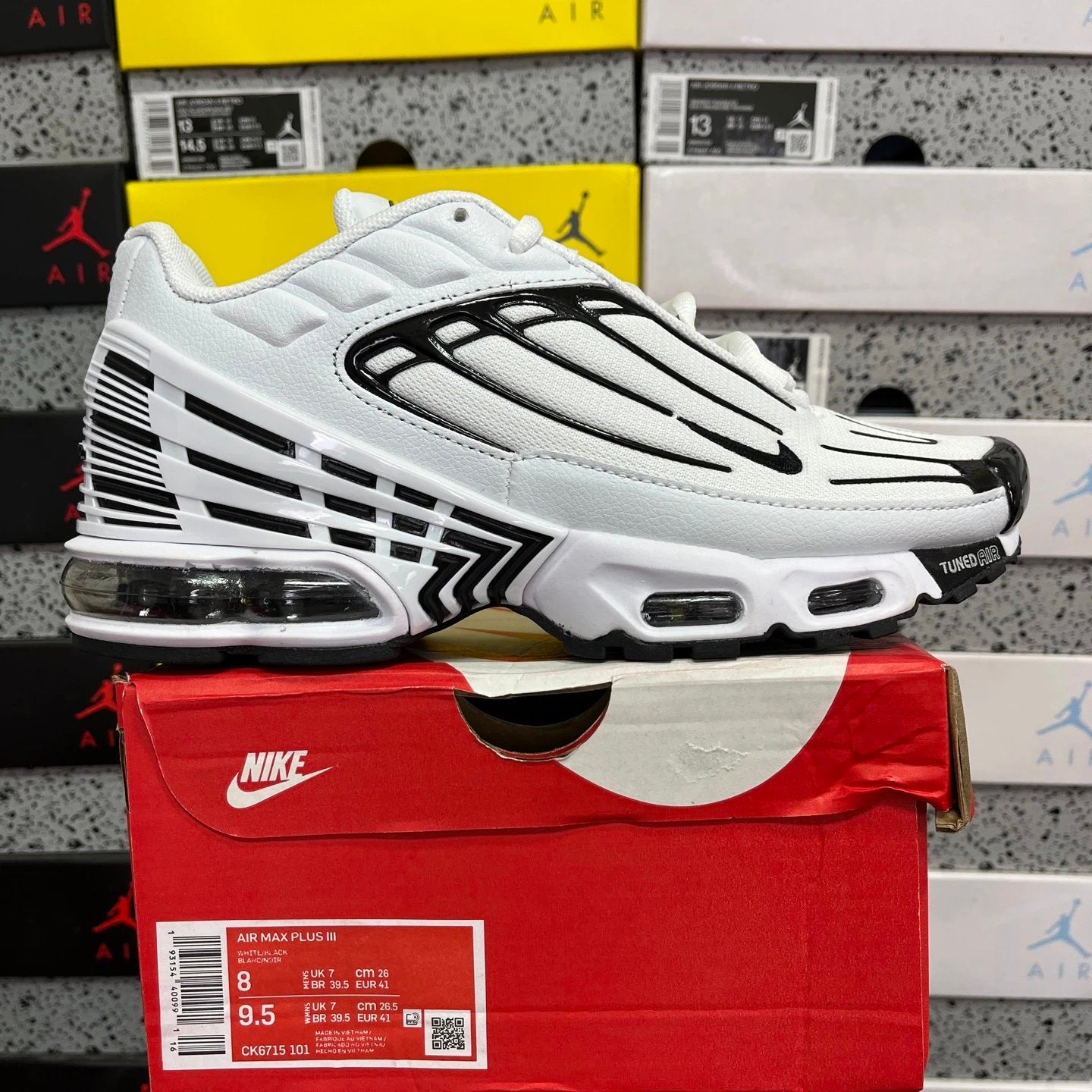 Nike - Air MAX PLUS III