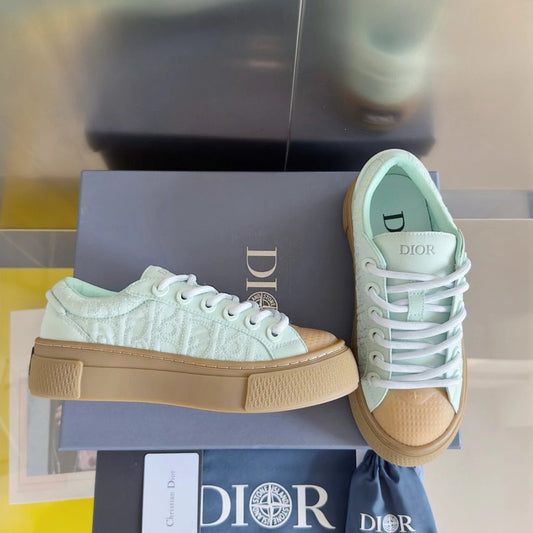 Dior - B33